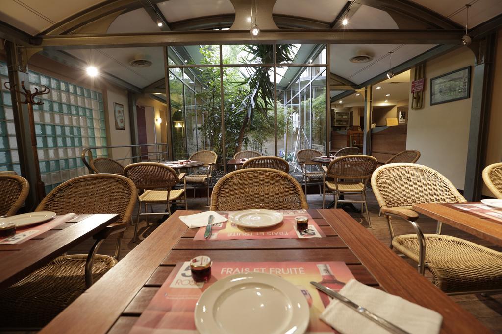 Hotel Au Petit Caporal Maisons-Alfort Exteriér fotografie