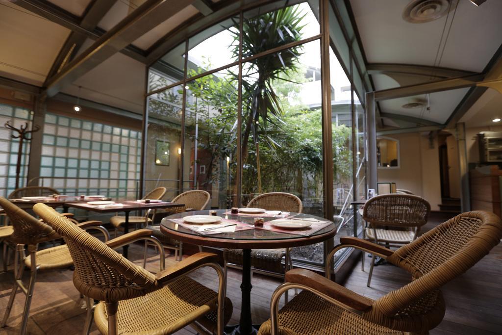 Hotel Au Petit Caporal Maisons-Alfort Exteriér fotografie