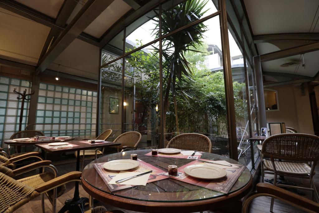 Hotel Au Petit Caporal Maisons-Alfort Exteriér fotografie
